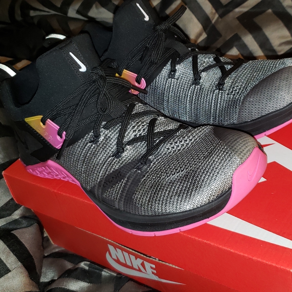 Nike Metcon Flyknit 3 (Sizing runs small) Like New